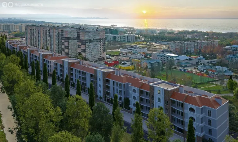 Визуализация: комплекс и море на горизонте